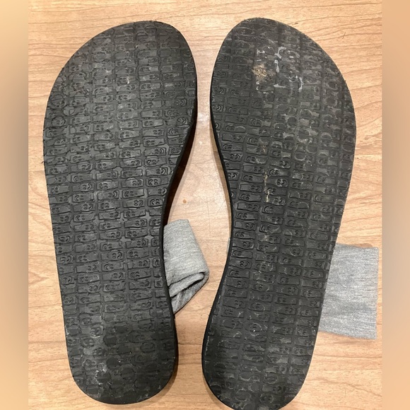 Sanuk fabric sandals! - Picture 8 of 8